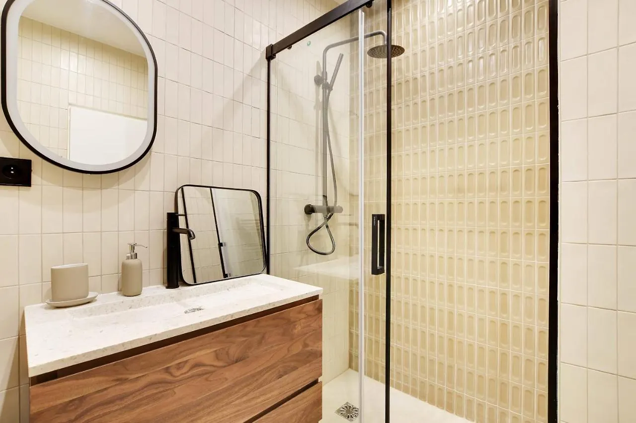 Saint Ambroise Cosy Suit 2P 1Bdr Paris Apartment